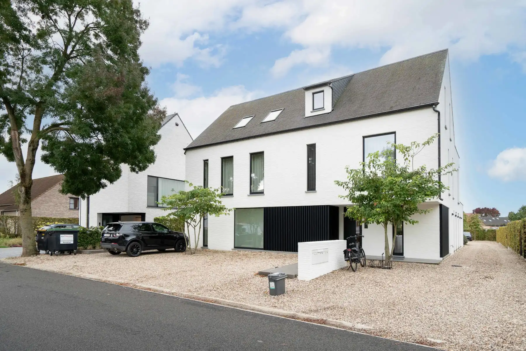 Recent duplex met 2 slpk en eigen inkom foto 3