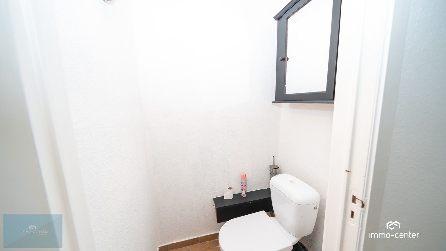 Ruim appartement met 4 slaapkamers en 3 terrassen in hartje Genk! foto 7