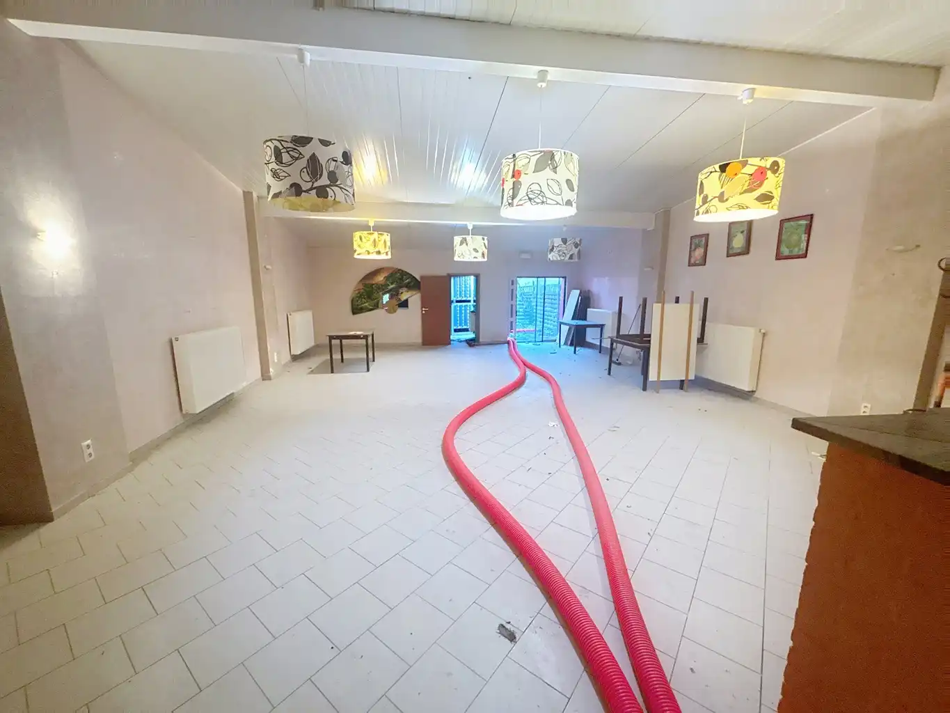 Te renoveren handelspand met appartement foto 9