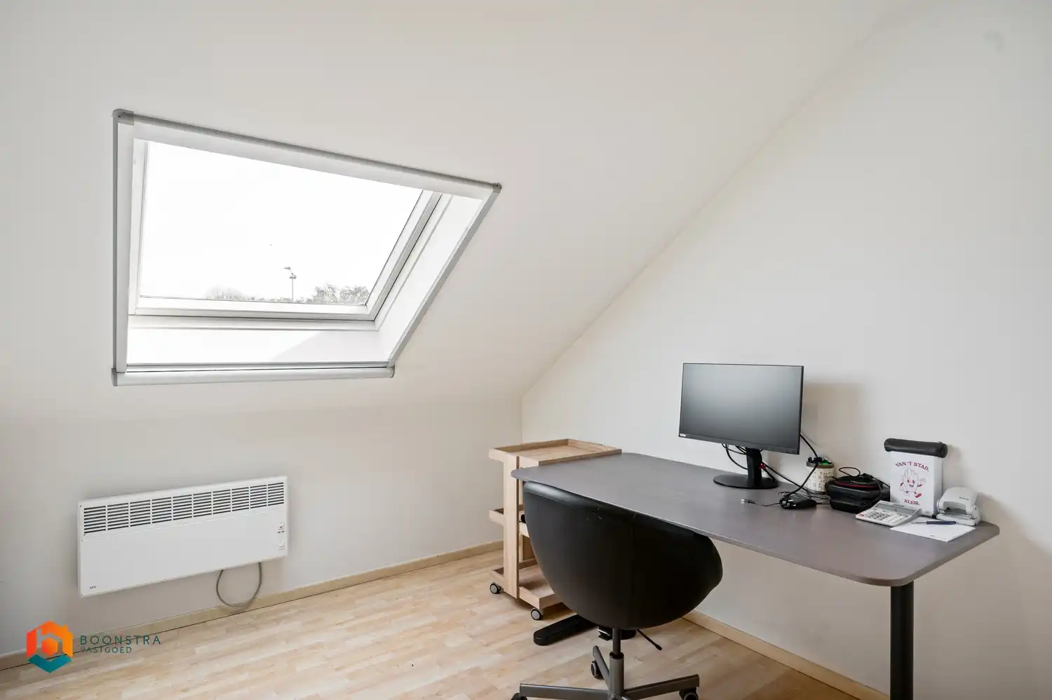 Ruim 3 slpkr app met terras, autostaanplaats en 2 garages foto 19