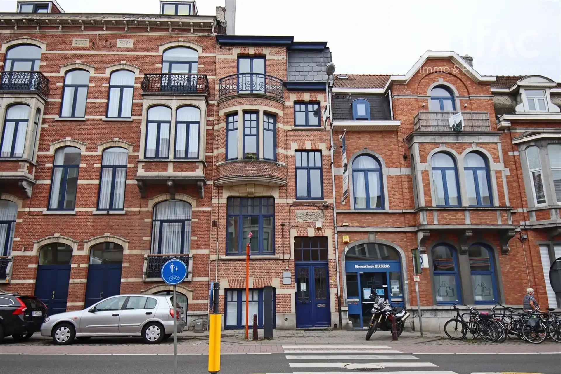 Recent vernieuwd duplexappartement  foto {{pictureIndex}}