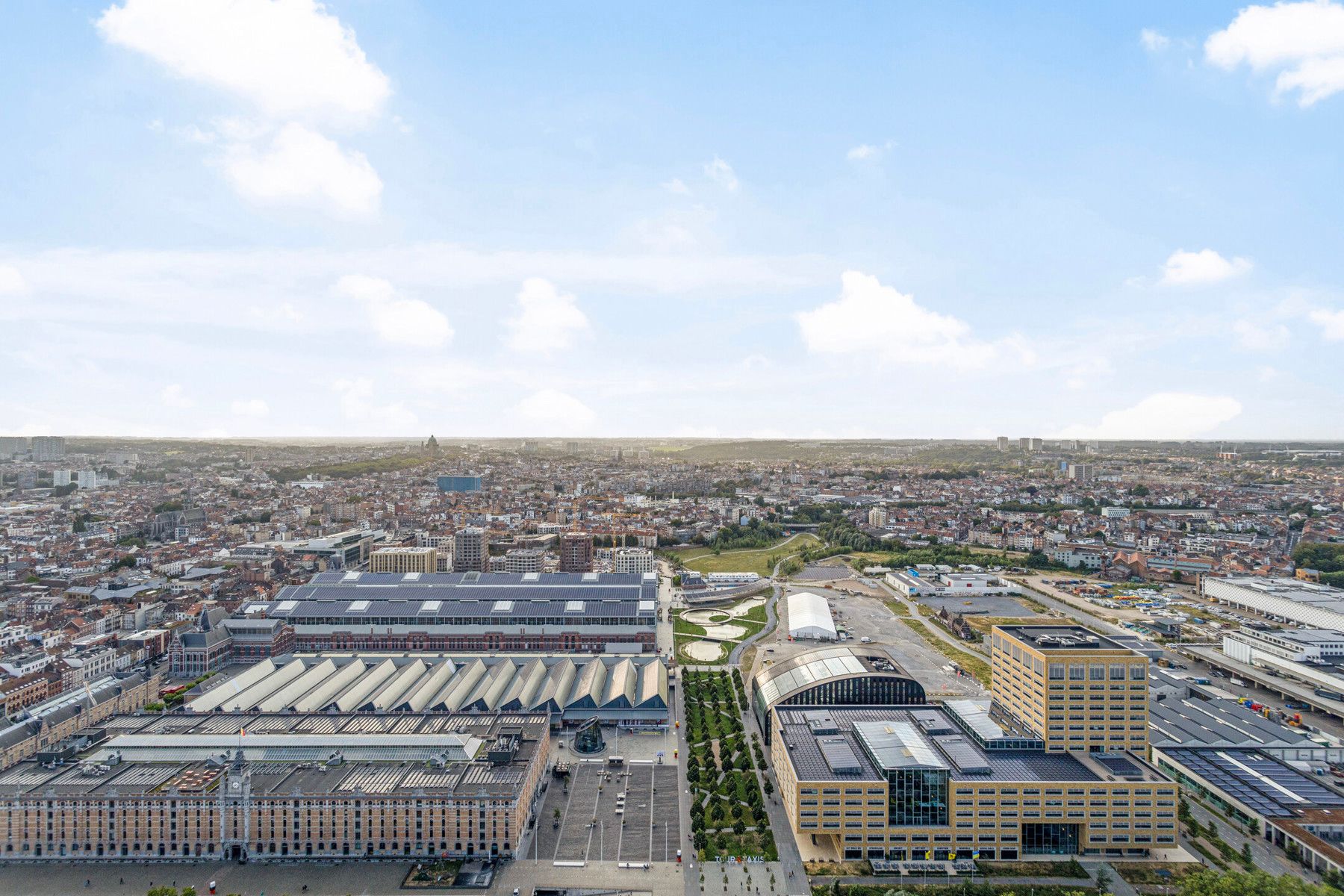 Luxueus appartement met 2 slpk. en uitzicht in Up-Site tower foto 25