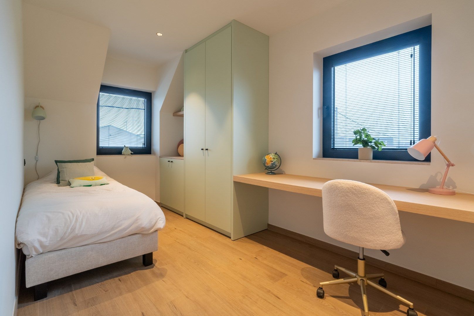 Energiezuinige nieuwbouwwoning met 3 slaapkamers en tuin in Sint-Baafs-Vijve. foto 8
