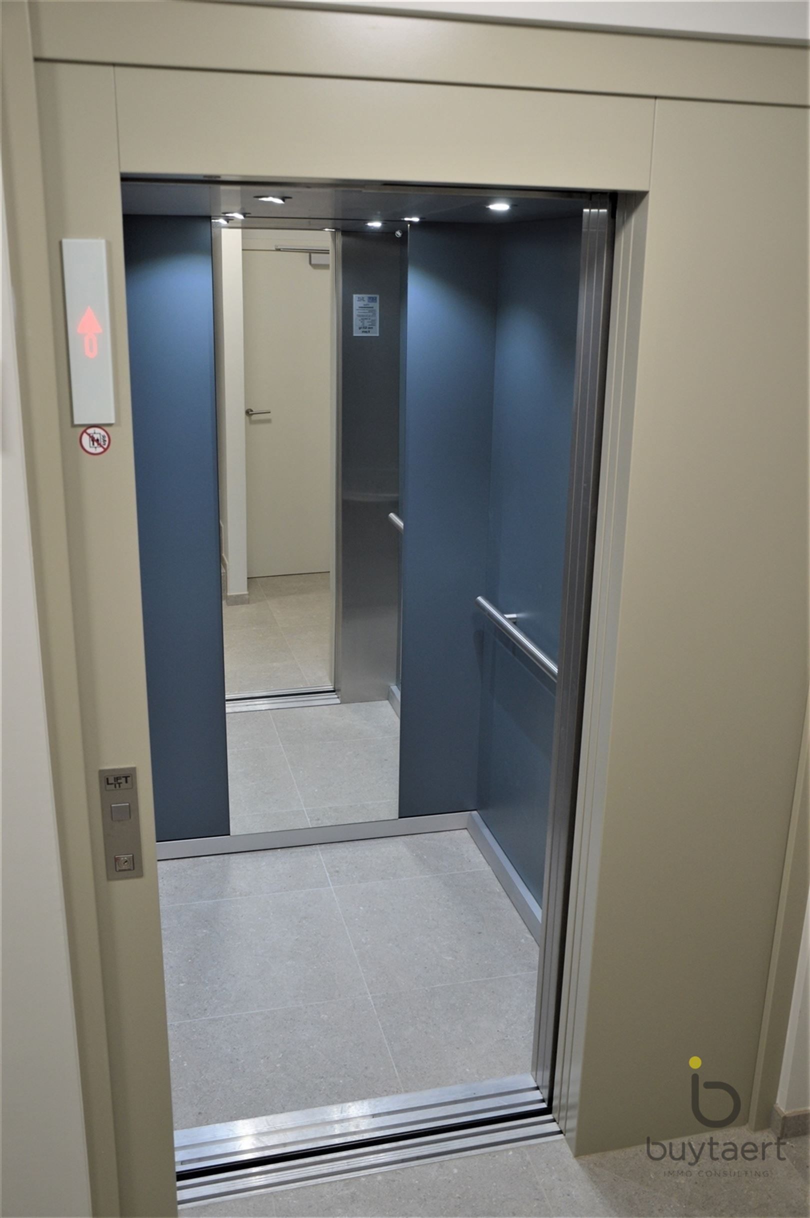 Recent appartement met twee slpks te Deurne. foto 14