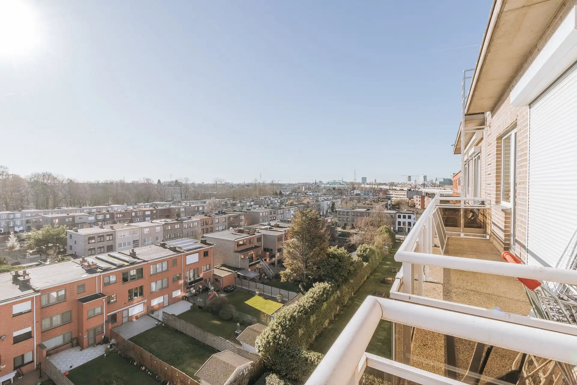 Lichtrijk twee slaapkamer appartement op gunstige locatie foto 20