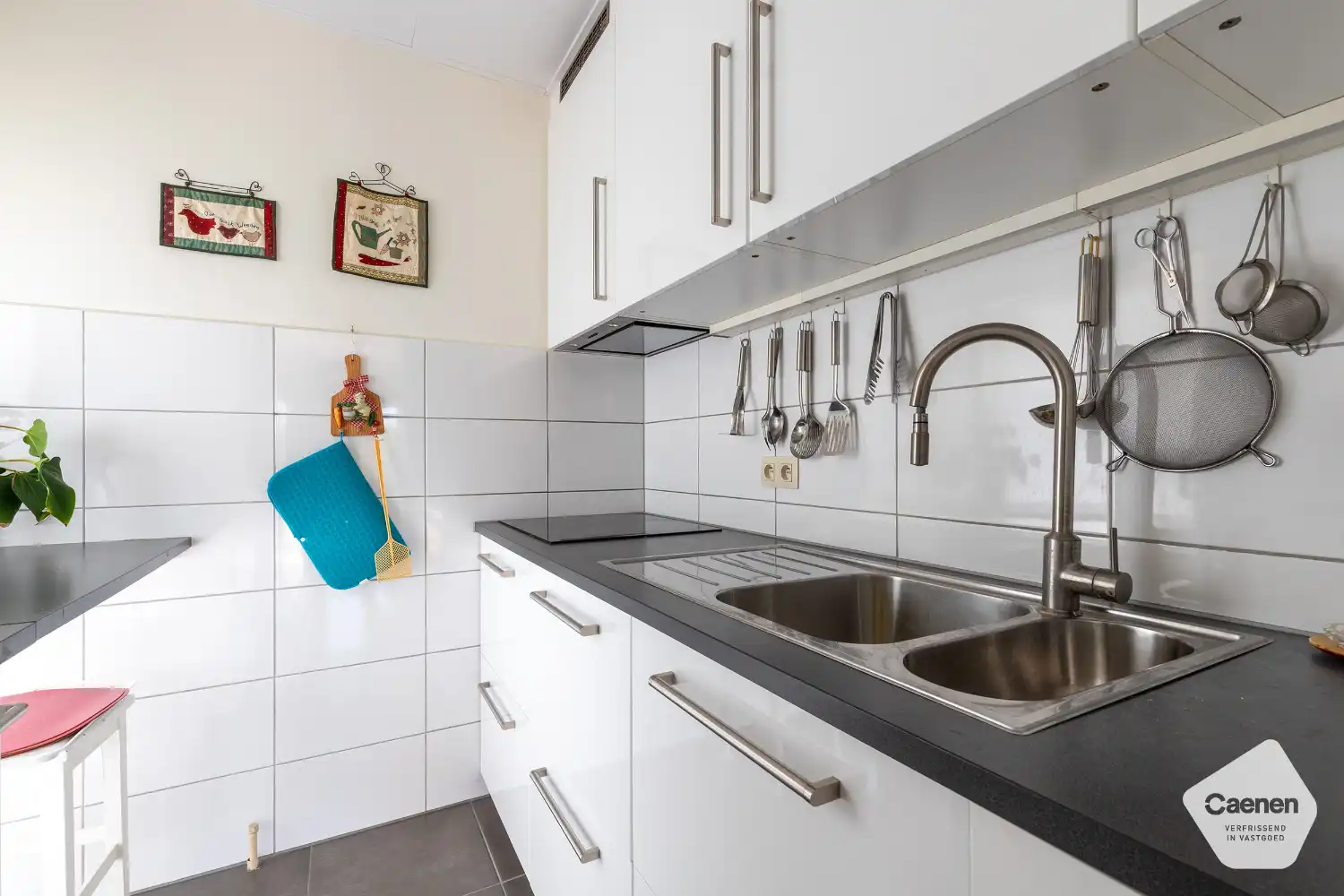 Instapklaar tweeslaapkamerappartement met zonnige terrassen en een weids uitzicht over het hinterland foto 8