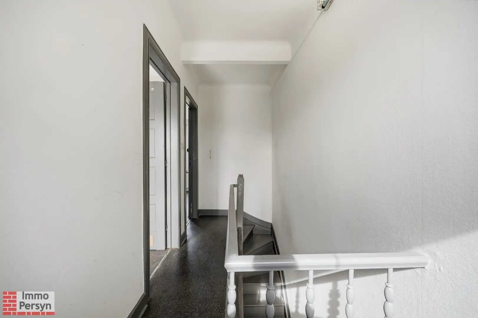 Rrijwoning met 4 slaapkamers. foto 23