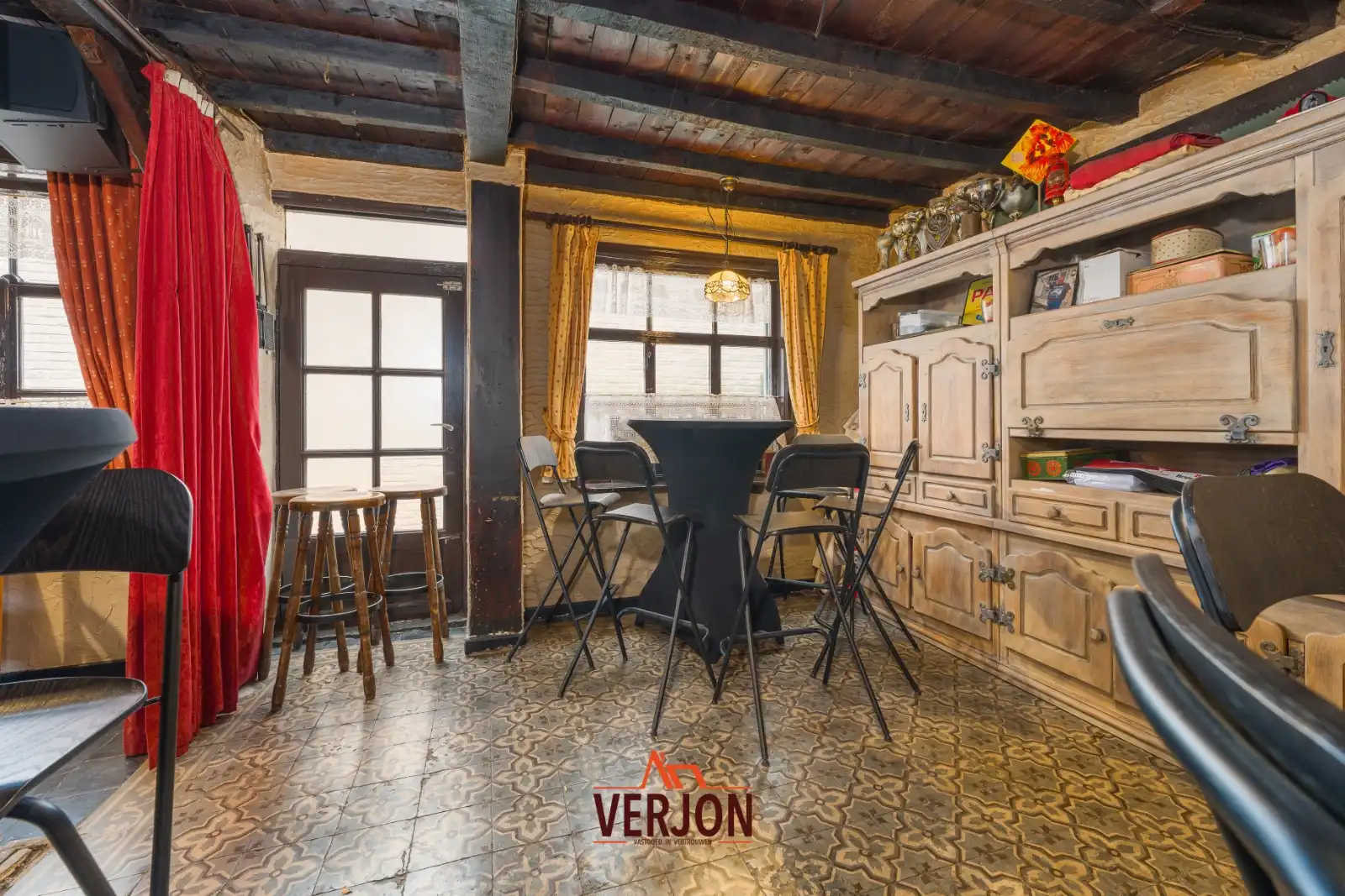 Idylisch café in het hart van Ardooie foto 4