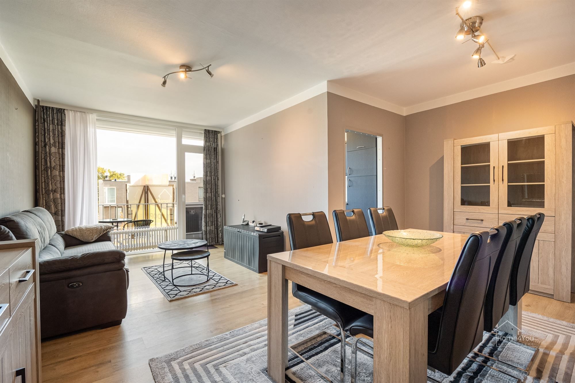 2-slaapkamer appartement met terras foto {{pictureIndex}}