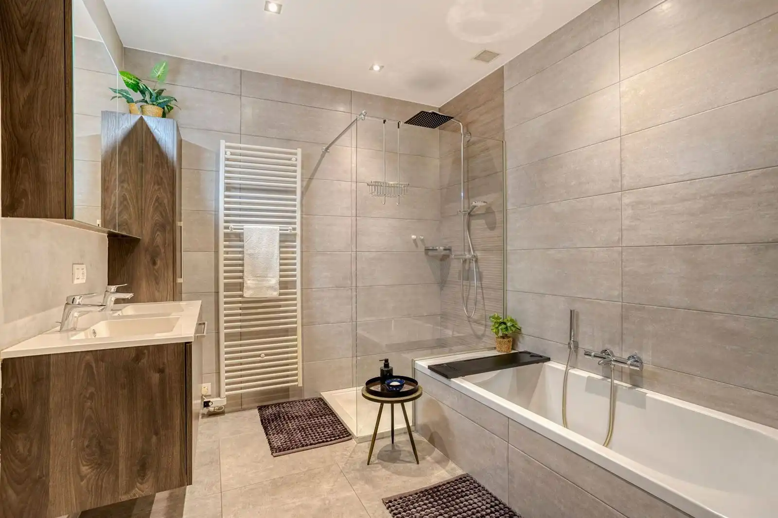 Luxe wonen in hartje Halle – 2 slaapkamers & ruim terras (20m²) foto 14