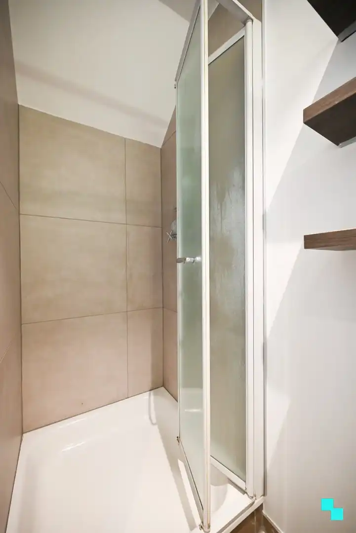 Duplexappartement te Sint-Eloois-Winkel met 2 slaapkamers foto 16