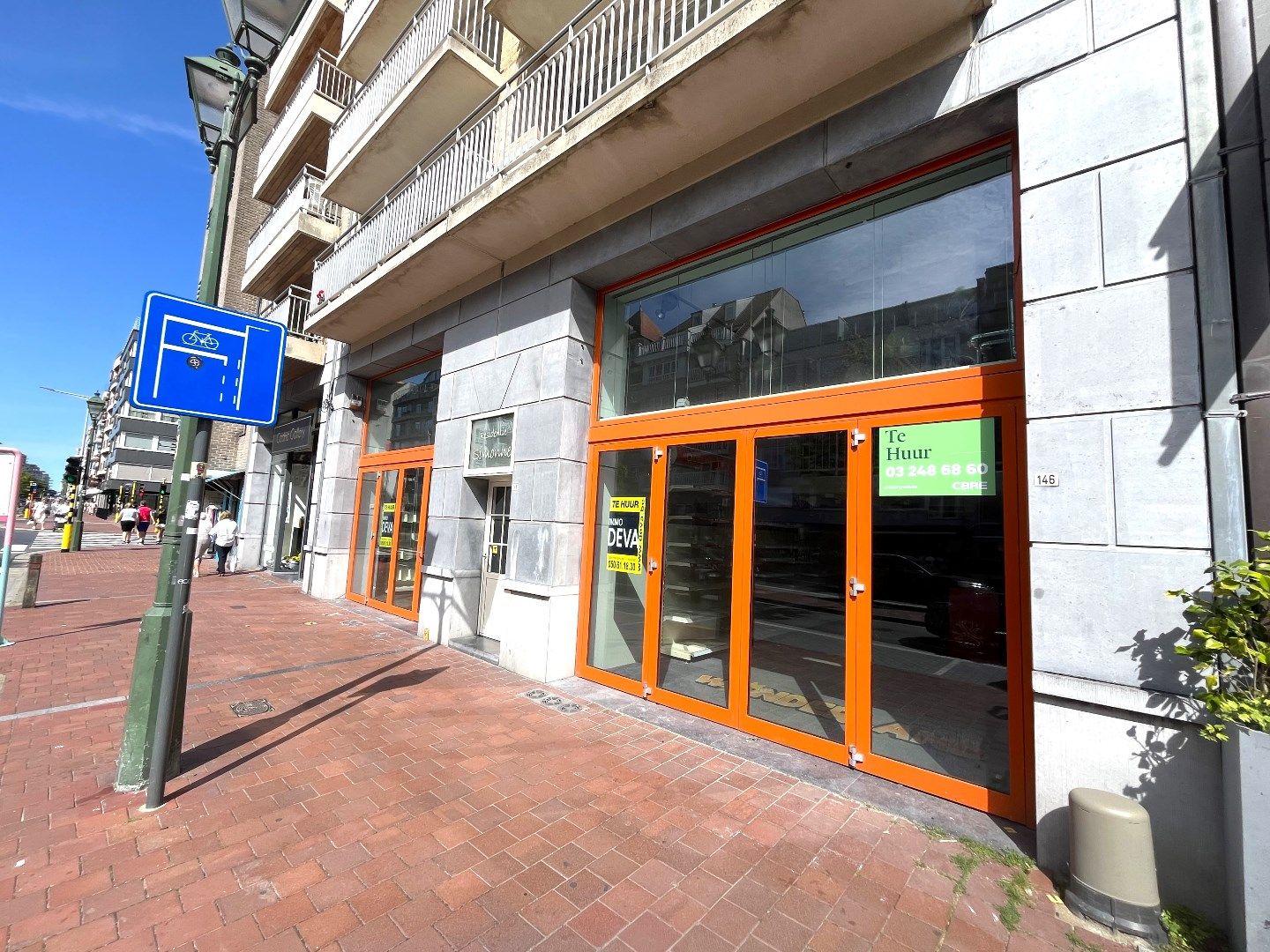 Uitstekend gelegen handelspand te huur op de Lippenslaan in Knokke, met een uitzonderlijke gevelbreedte van 12 meter. foto 9