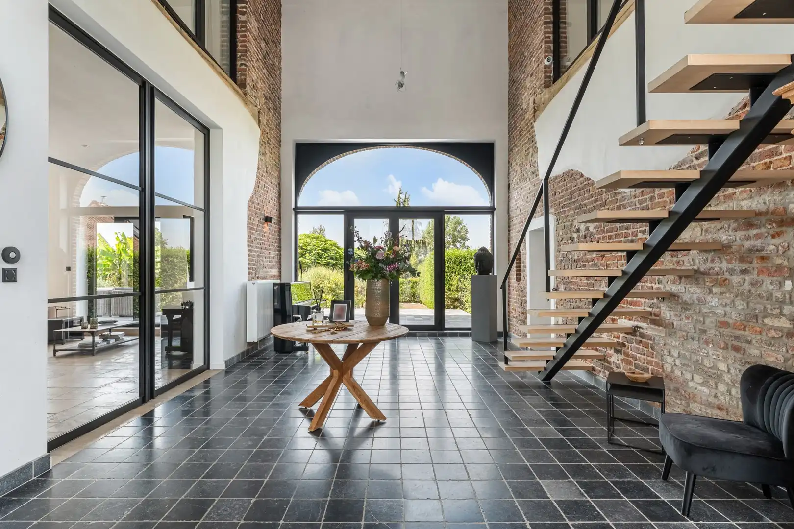 Karaktervolle gerenoveerde hoeve met 576 m² woonoppervlakte op 28a 02ca in Landen-Walshoutem. foto 17