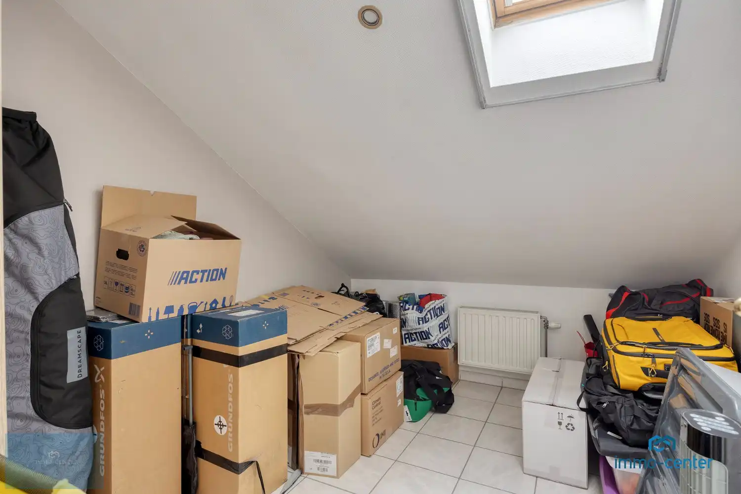 Ruime vrijstaande woning met 4 slaapkamers en grote tuin foto 17