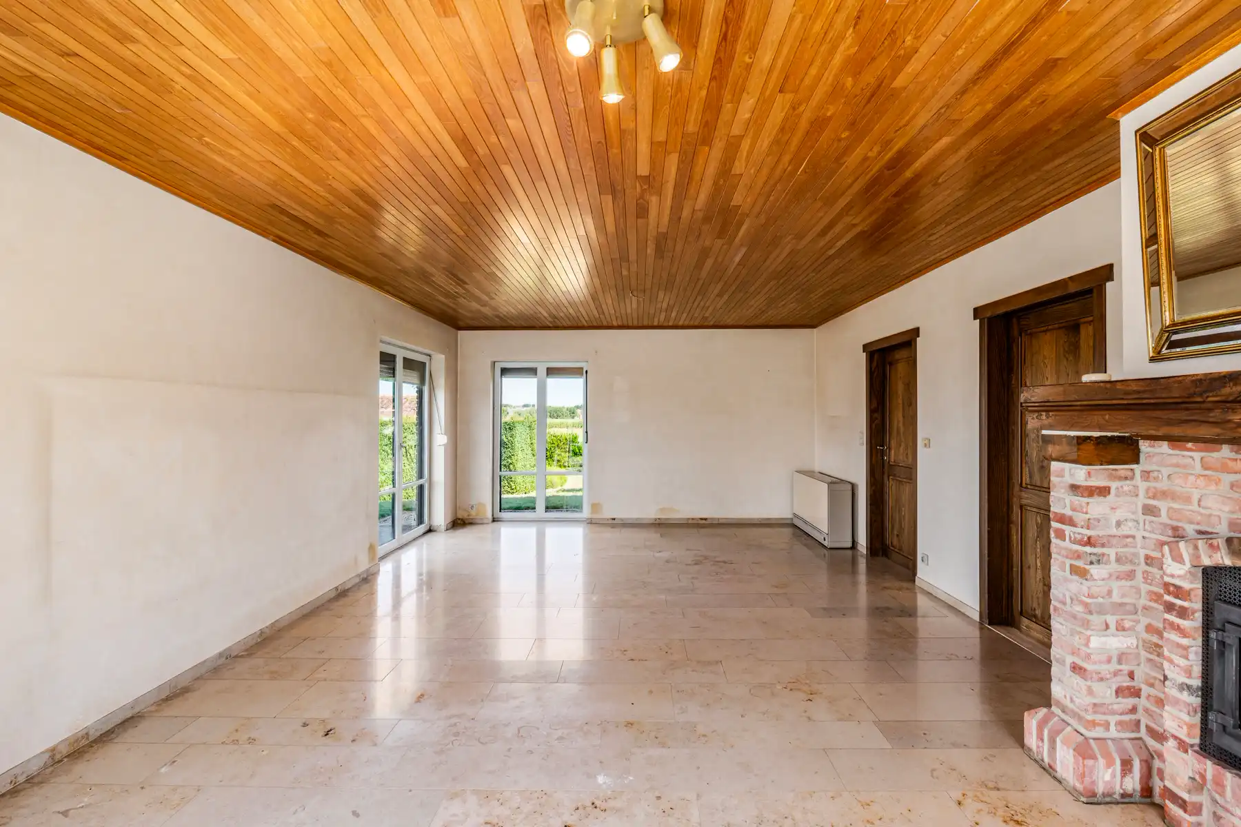 Grondig te renoveren woning met bijgebouwtje op ca 1.800 m² foto 17