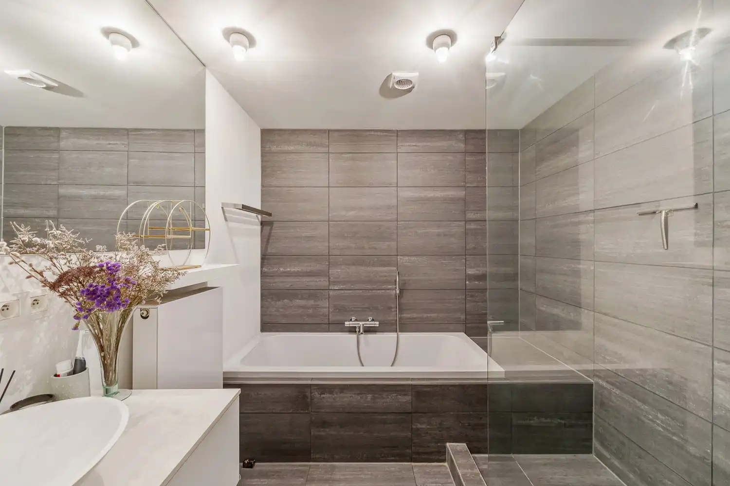 Groen en energiezuinig wonen in alle rust in hartje Antwerpen aan de befaamde Academie foto 11