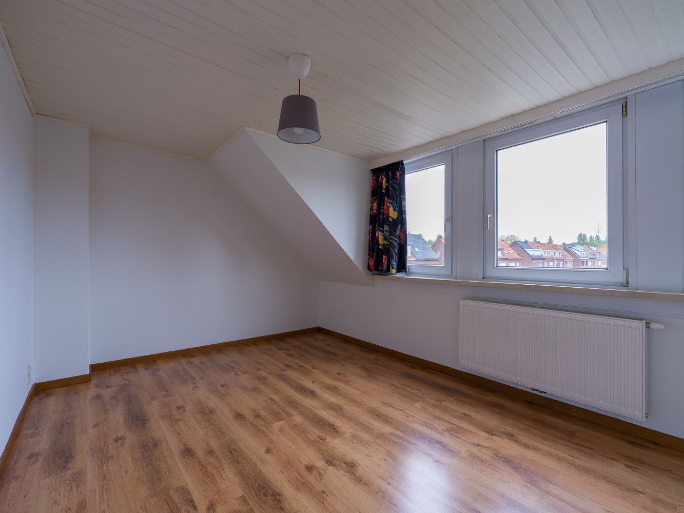 Ruime, instapklare woning met 4 slpk., inpandige garage en tuin foto 27