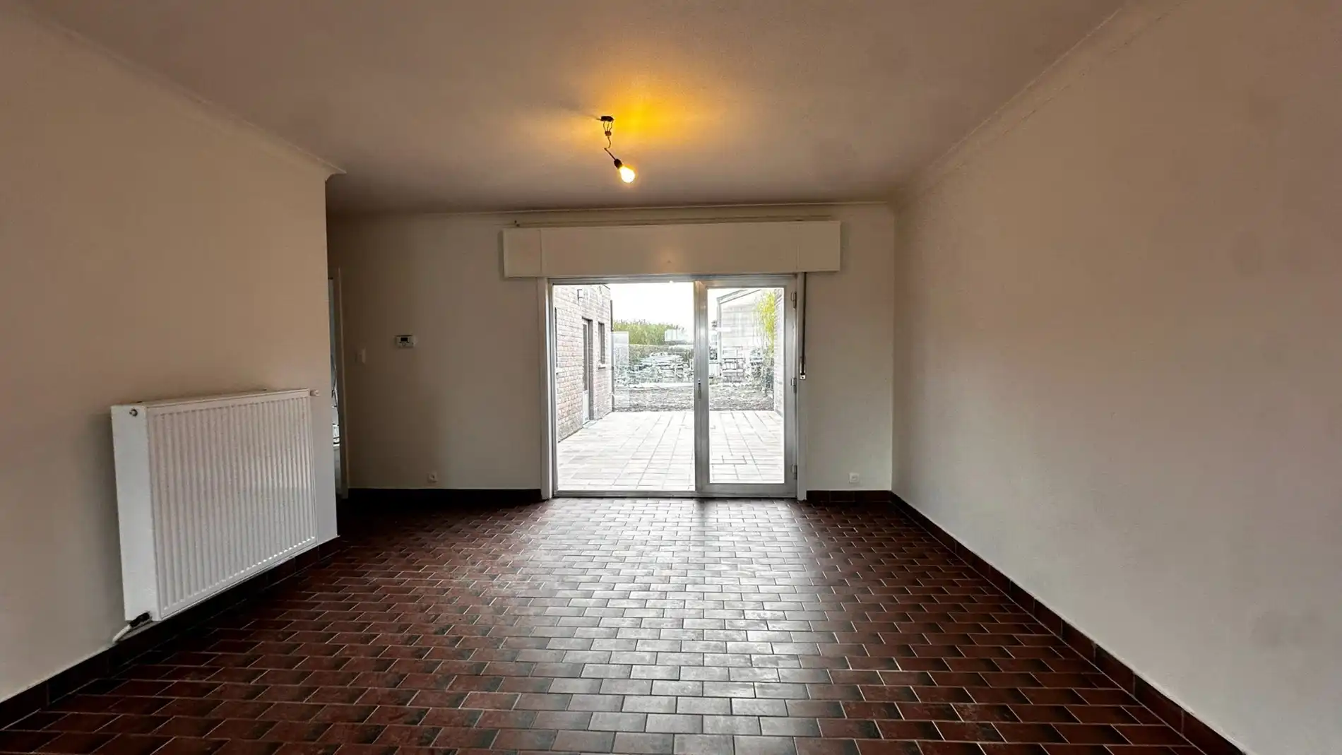 Gerenoveerde rijwoning te huur in Zele foto 4