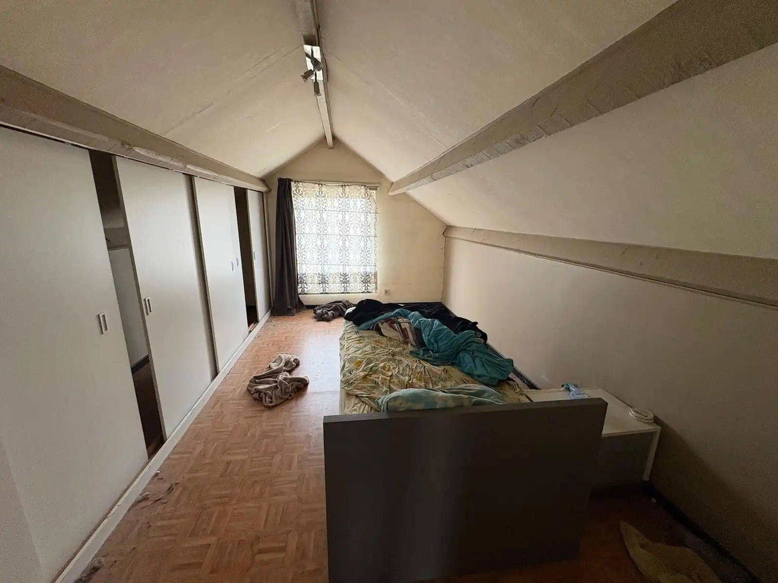 Te renoveren woning met uitbereidingsmogelijkheden foto 7