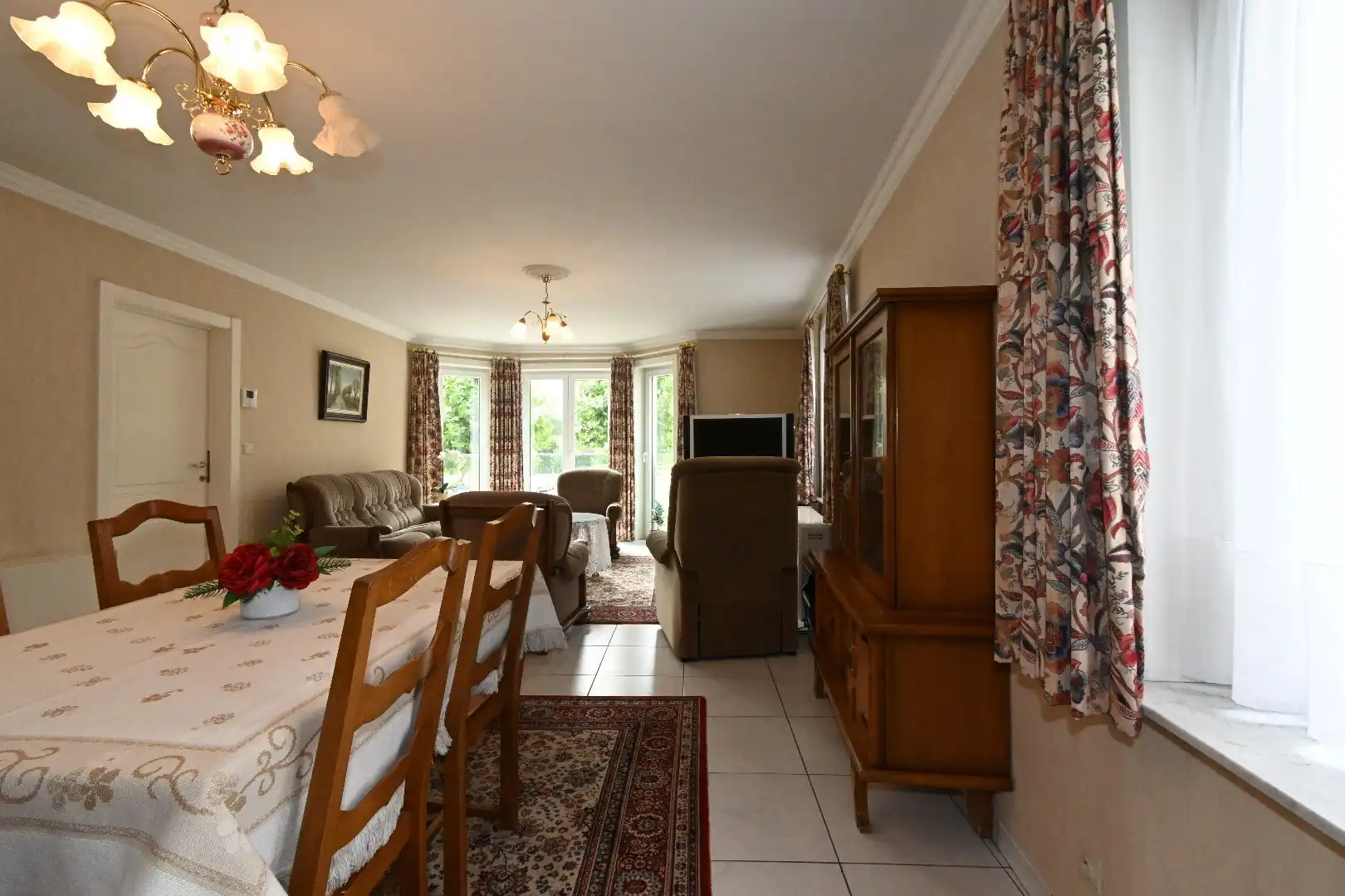 Instapklaar appartement met 2  slpk. en garage gelegen centrum Maldegem foto 5