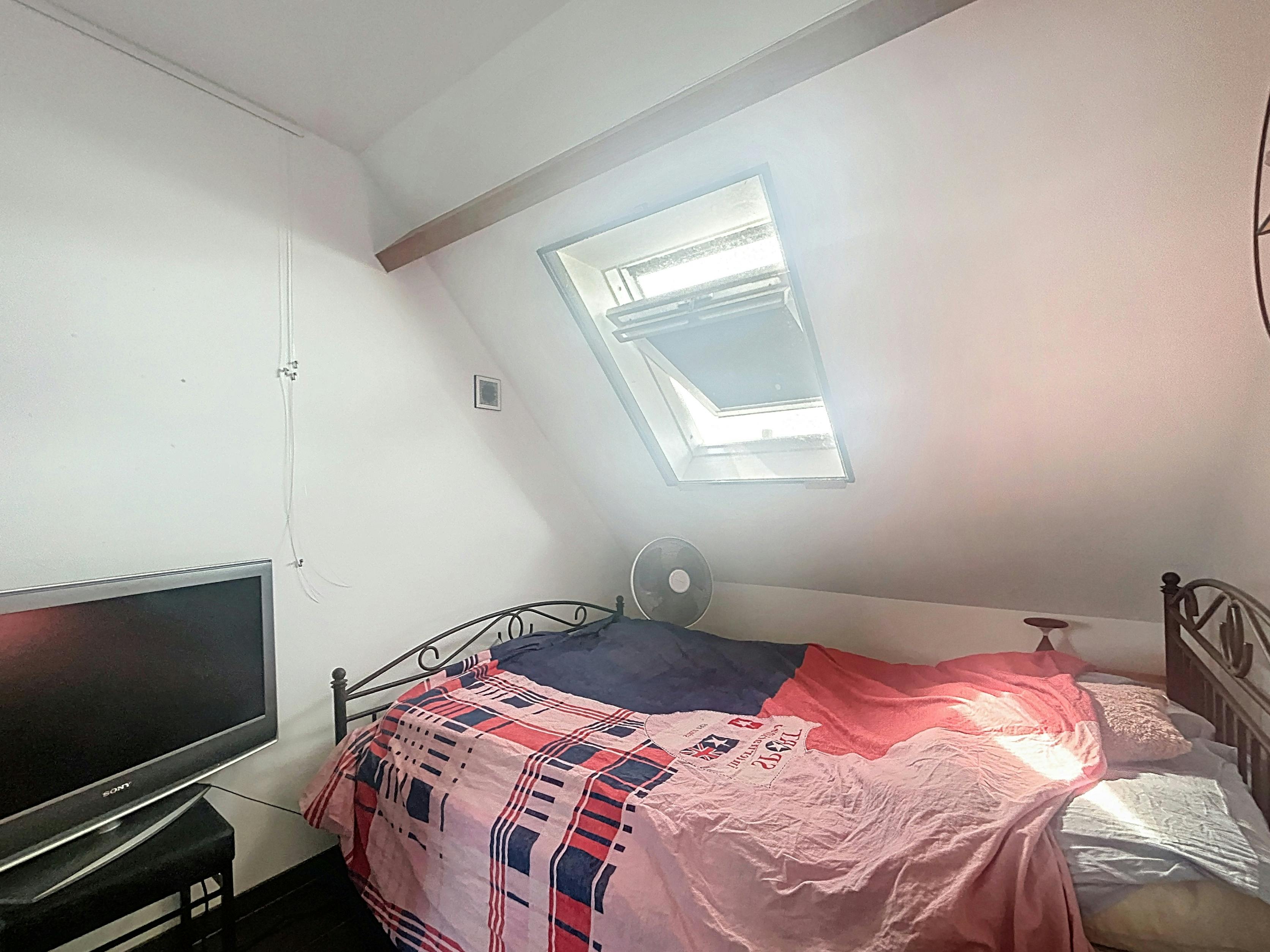 Gerenoveerd duplex appartement te huur in Waregem foto 12