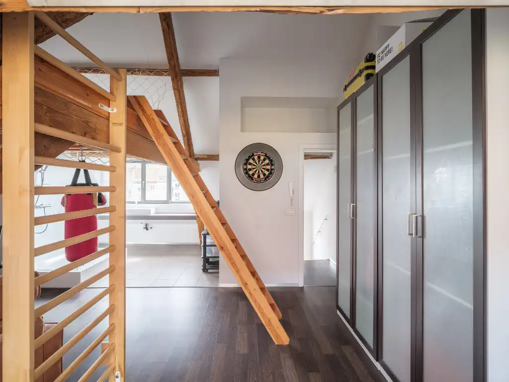 Architecturale burgerwoning naar de hand van Enplus architecten met stadstuin en polyvalente achterbouw op een boogscheut van het stadscentrum. foto 28