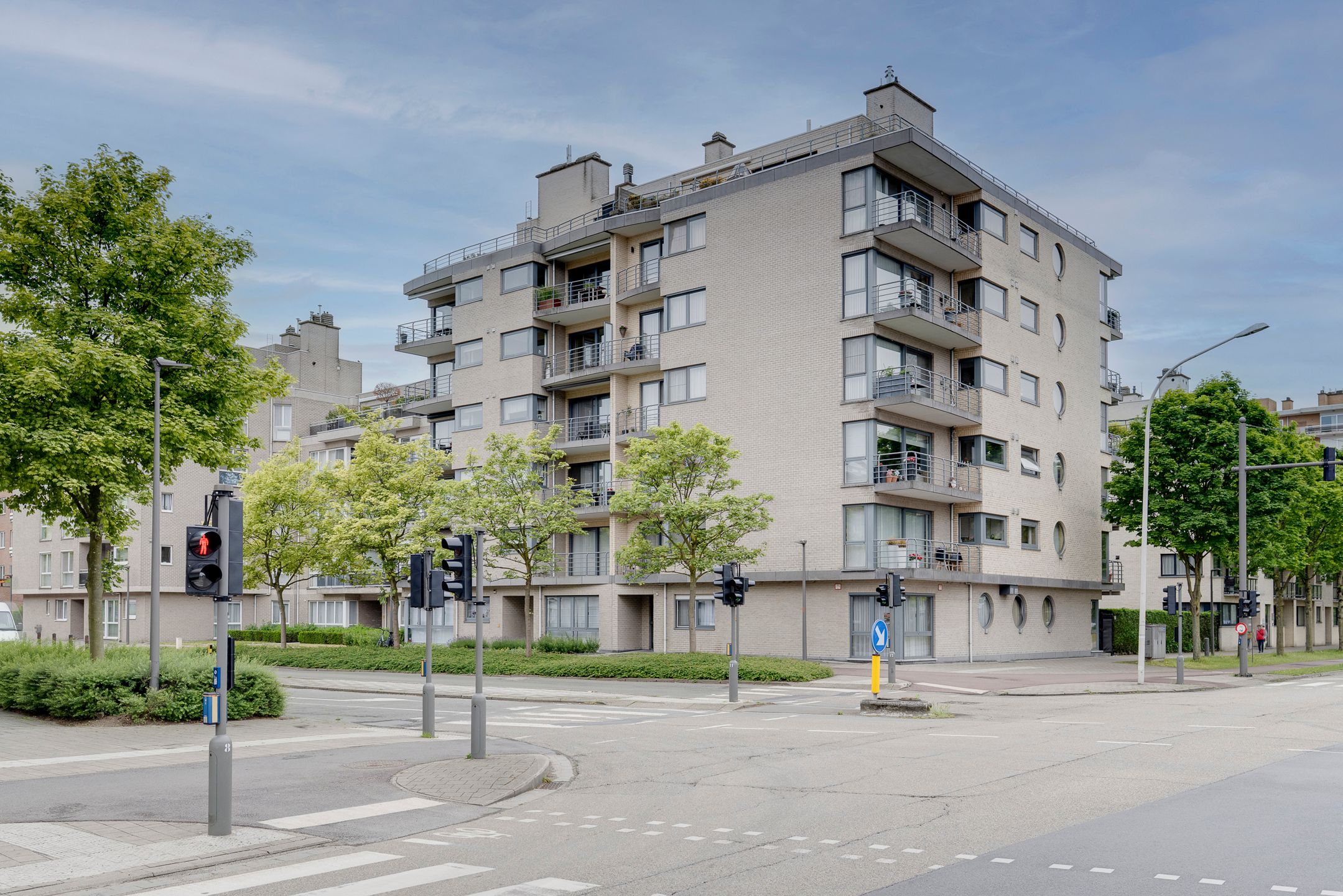 Leuk appartement met 2 terrassen en garagebox foto 2