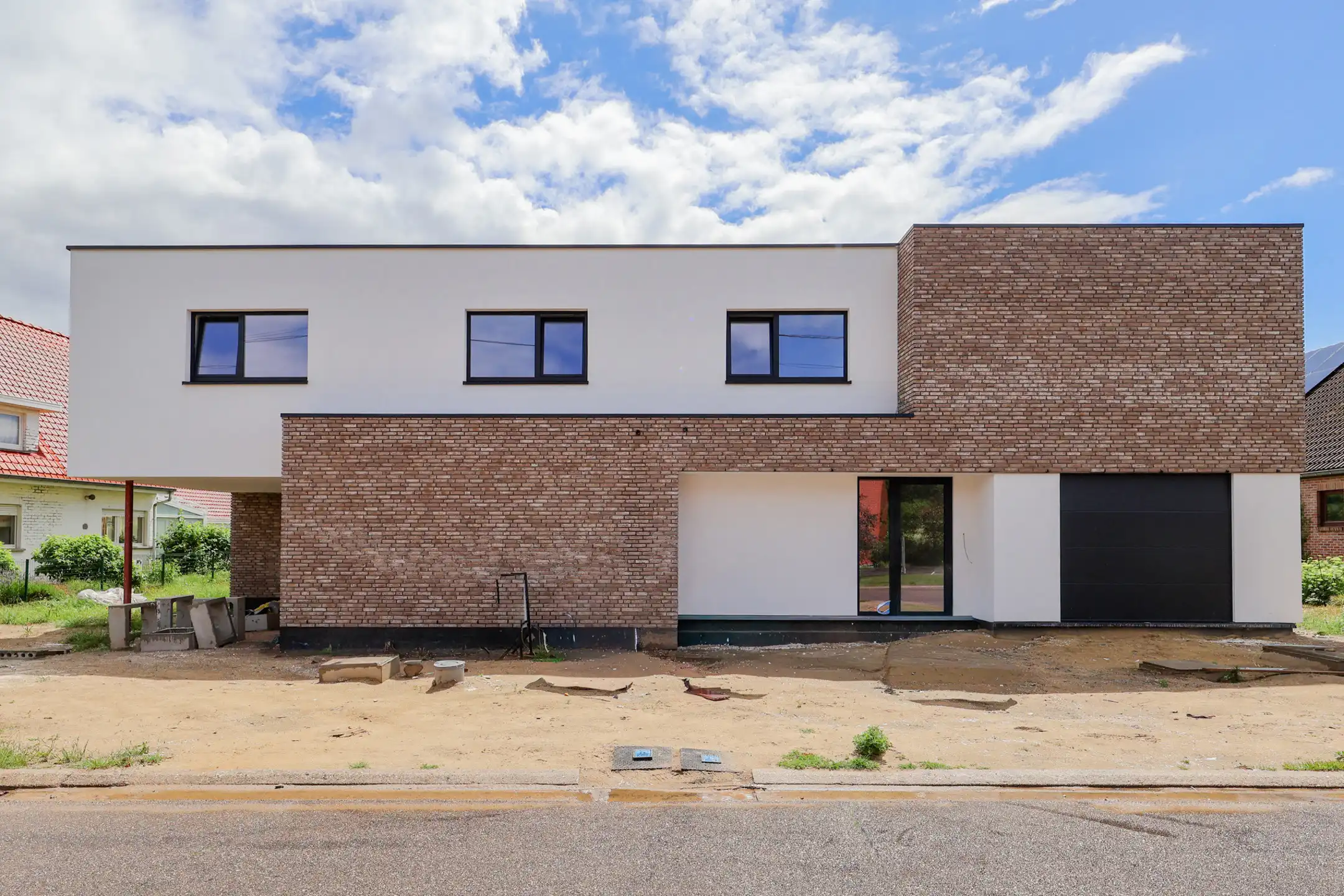 Huis te koop foto {{pictureIndex}}