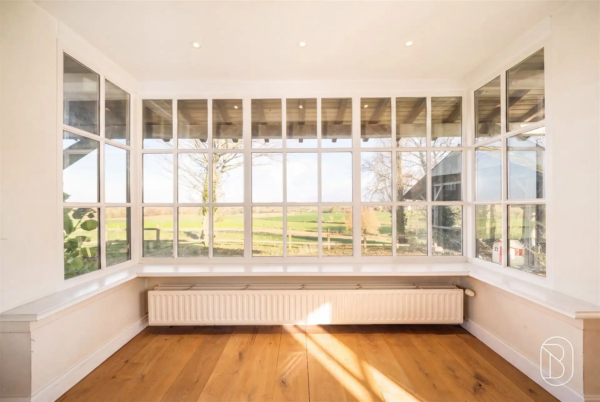 Charmant landhuis op 5.500m² met uniek zicht! foto 12