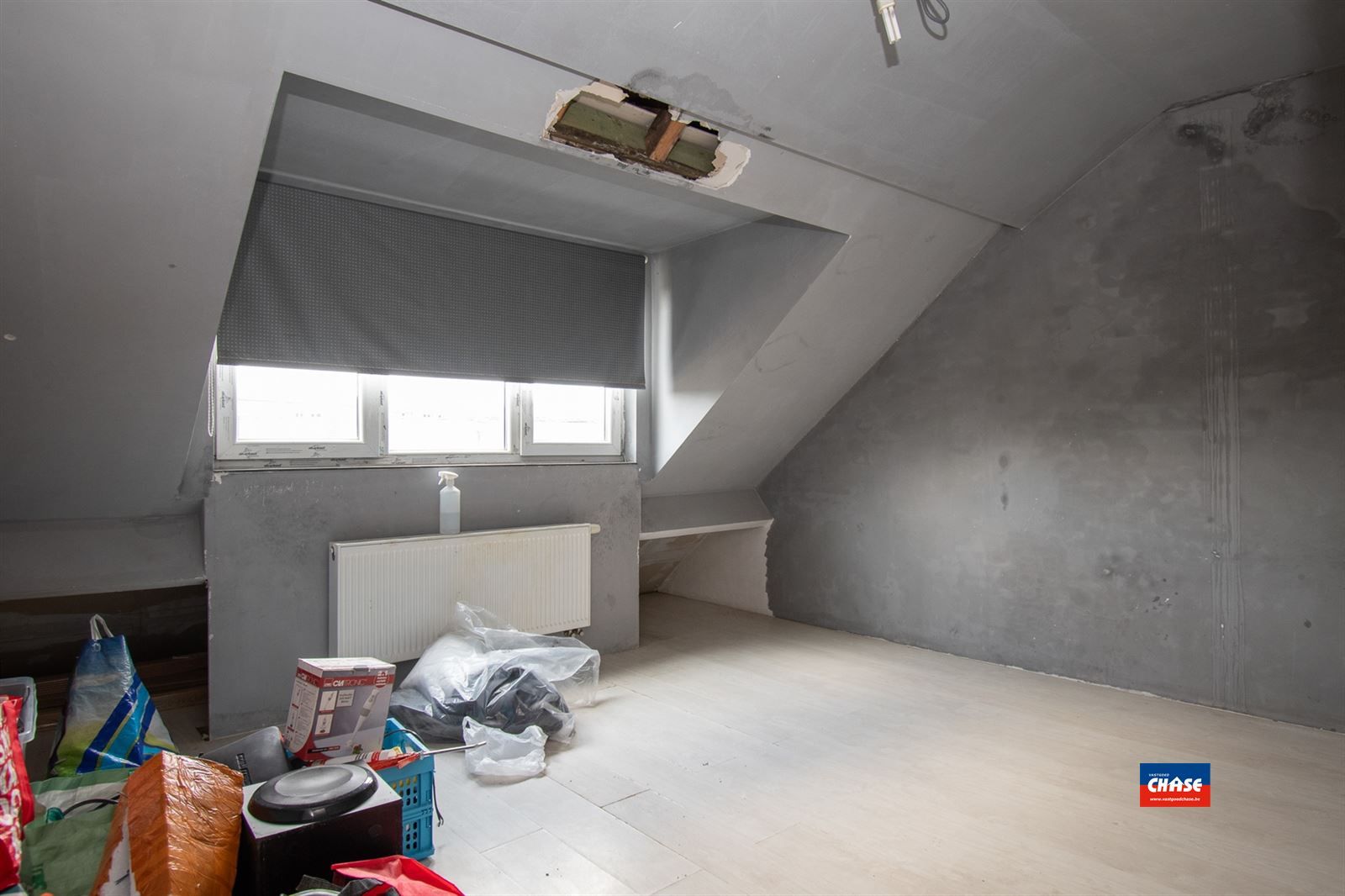 VERKOCHT ONDER VOORWAARDEN !!! Rijwoning met 4 slaapkamers en tuin foto 10