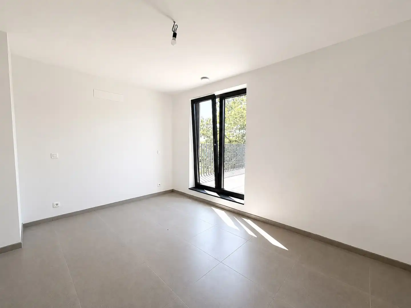 Mooie penthouse met 2 slaapkamers en fenomenaal terras op een gegeerde ligging! foto 9