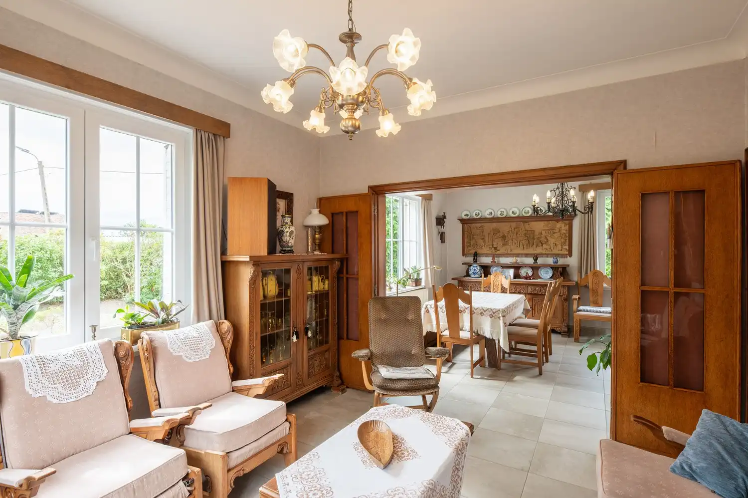 KARAKTERVOLLE WONING MET 5 SLAAPKAMERS OP 9,6 ARE OP UITSTEKENDE LOCATIE foto 6