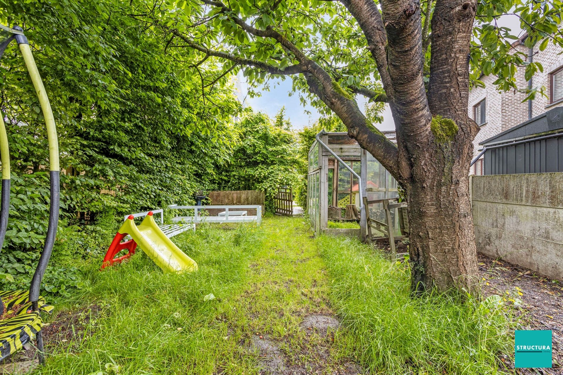 Veelzijdige woning met 4 slaapkamers en mooie tuin foto 12