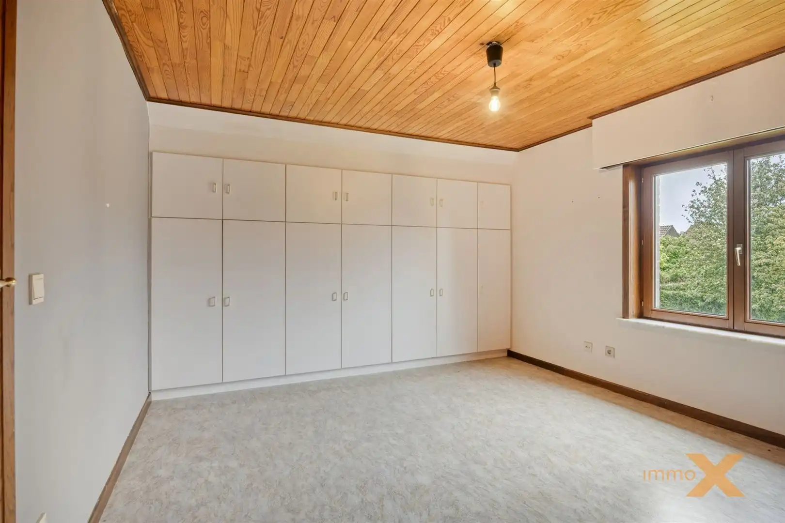RESIDENTIEEL GELEGEN GEZINSWONING MET 3 SLPKS foto 15