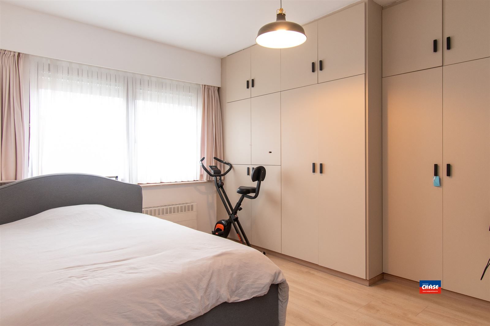 Bel-étage woning met 4 slaapkamers, 2 garages en EPC-C foto 10