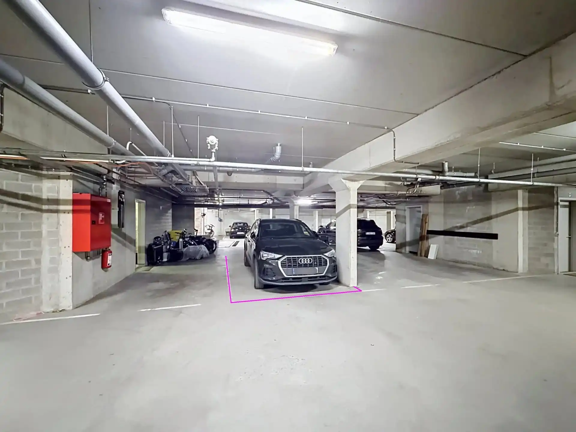 Duplex appartement met 2 slaapkamers, 2 terrassen en ondergrondse staanplaats en berging. foto 15