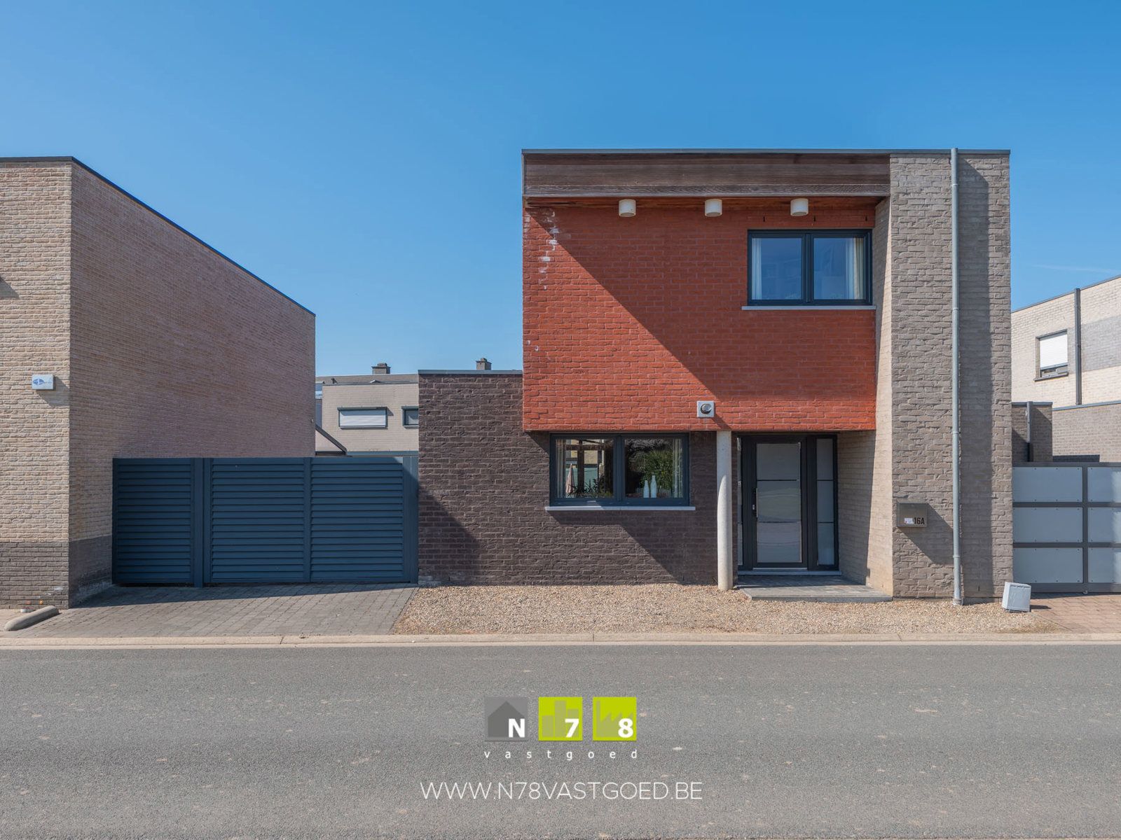 Huis te koop foto {{pictureIndex}}