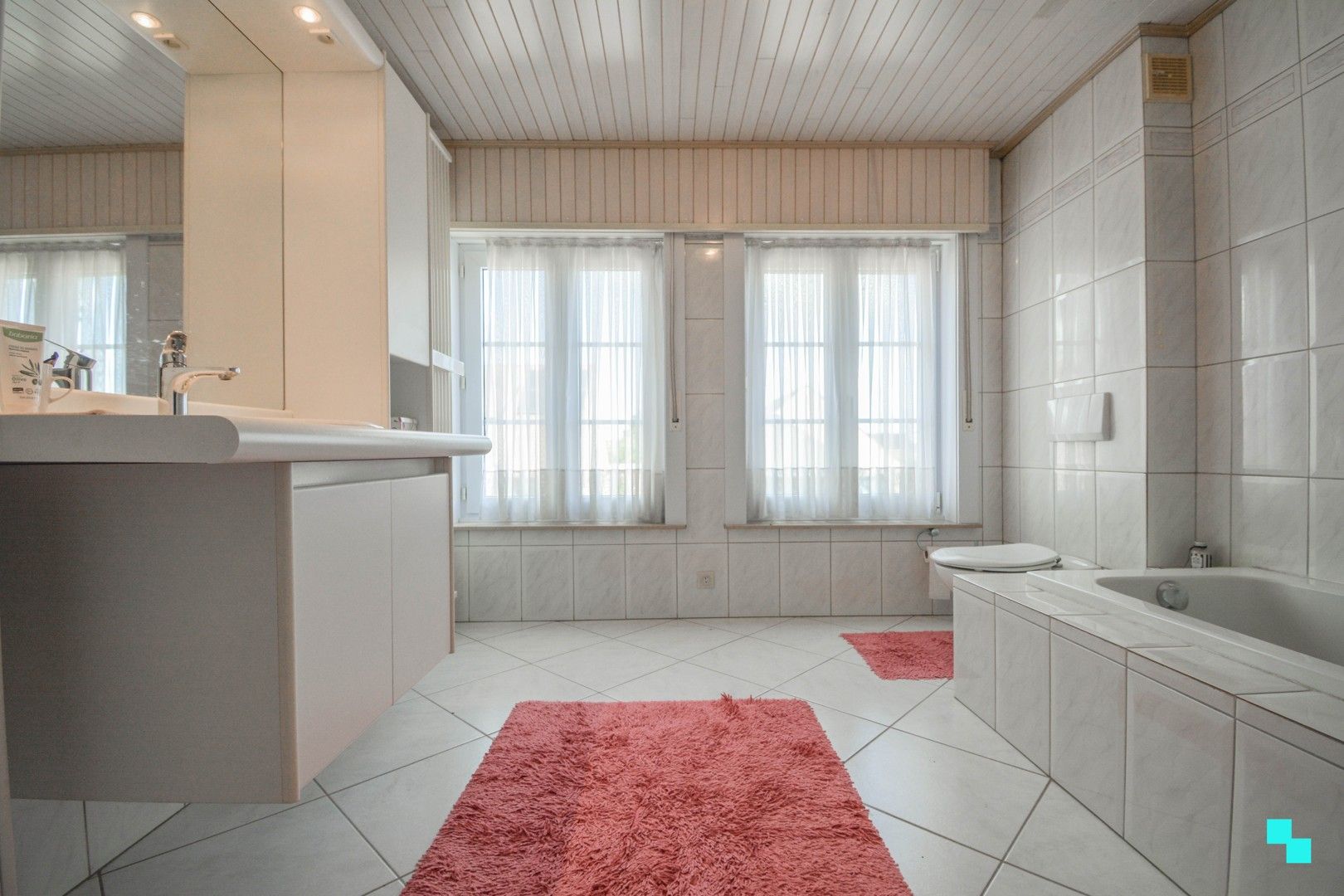 Goed onderhouden eengezinswoning te Roeselare foto 21