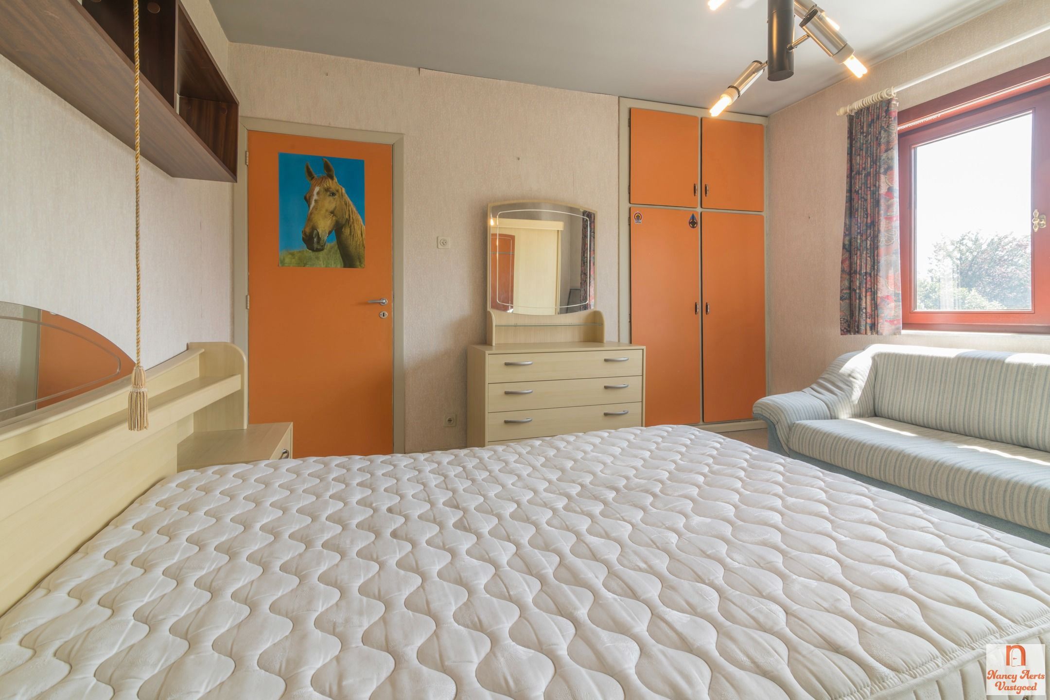 Charmante woning met grote tuin en renovatiemogelijkheden foto 23
