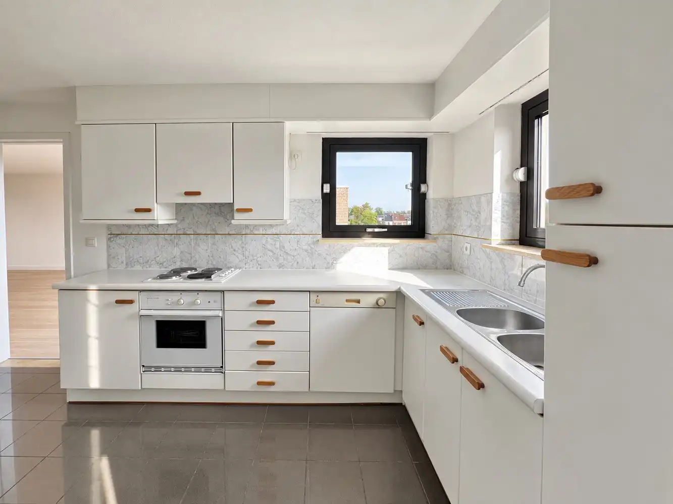 Instapklaar ruim appartement foto 9