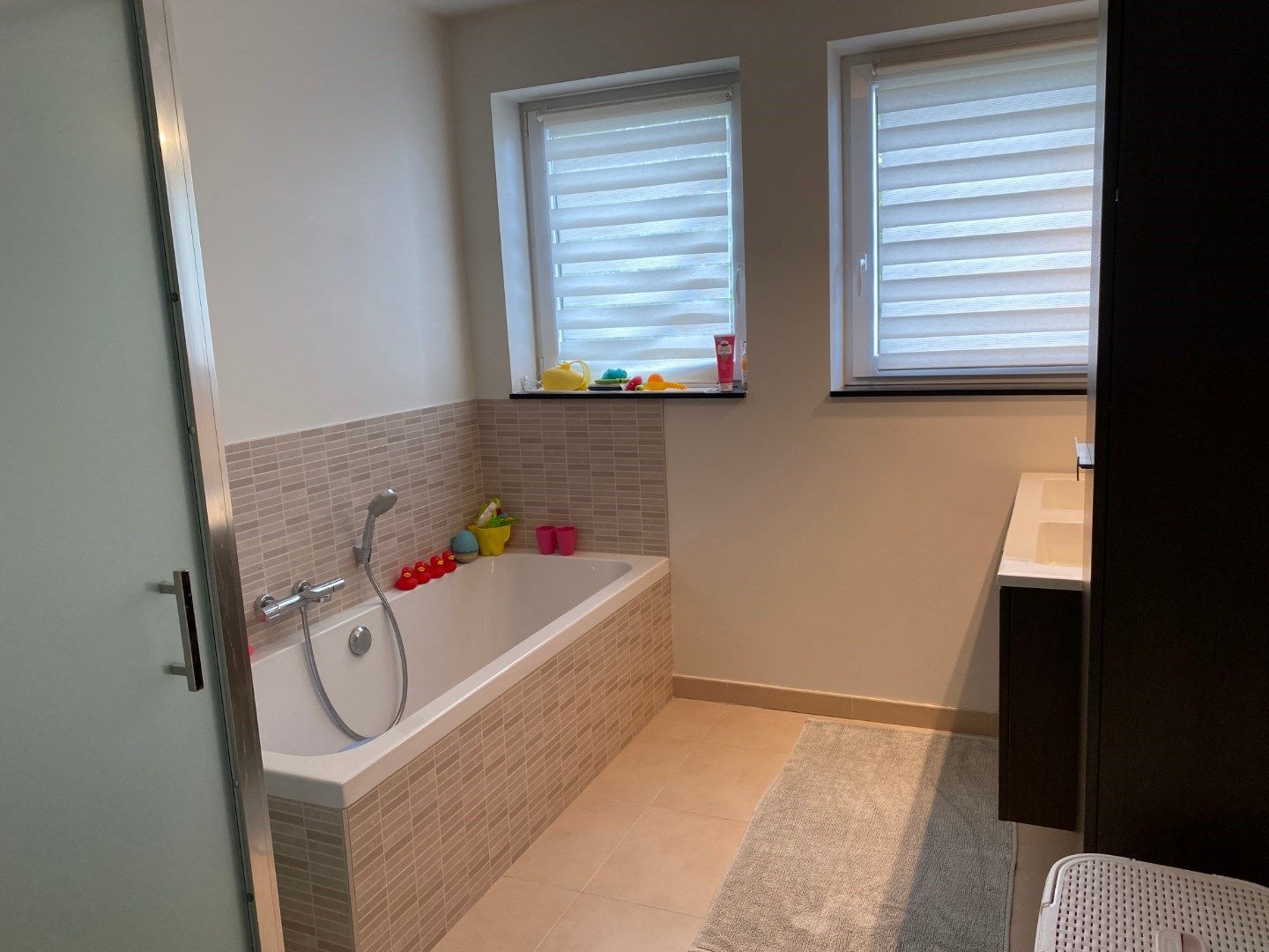 Ruim appartement met 2 terrassen.  foto 13