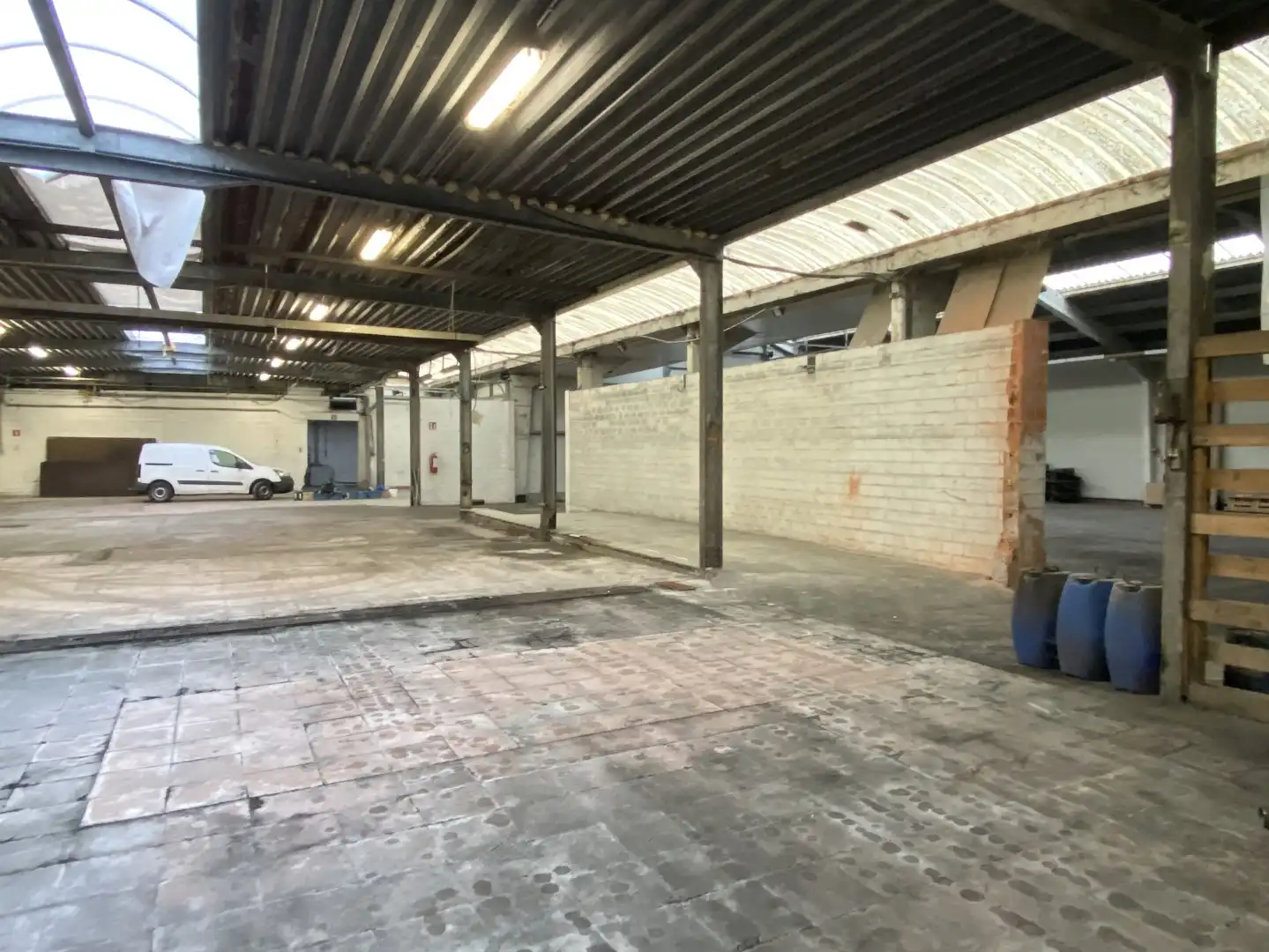 ATELIER MET BUREEL IN HARTJE PITTEM - IDEAAL VOOR DETAILHANDEL! foto 5