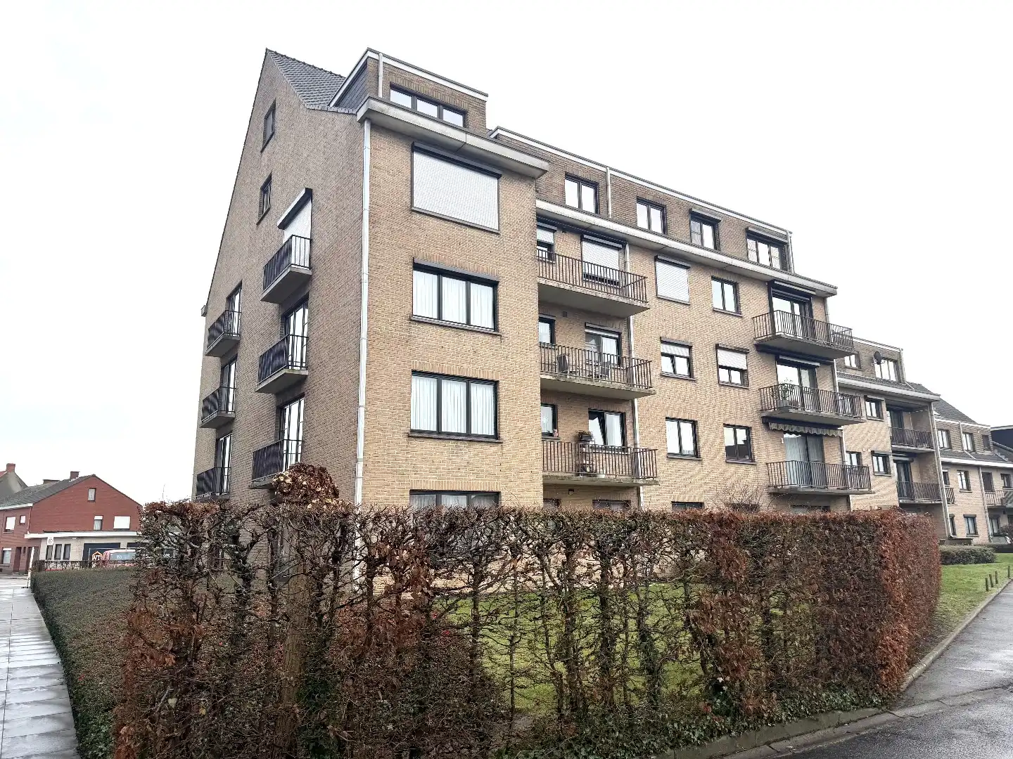 Instapklaar 2-slaapkamerappartement te koop in Harelbeke foto 23