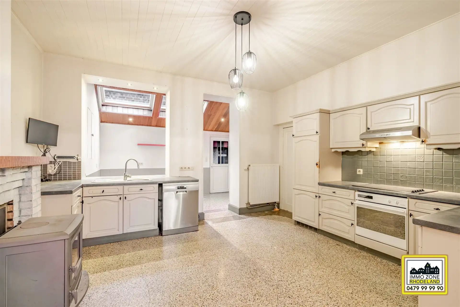 Karaktervolle woning met 4 slpks en magazijn foto 6