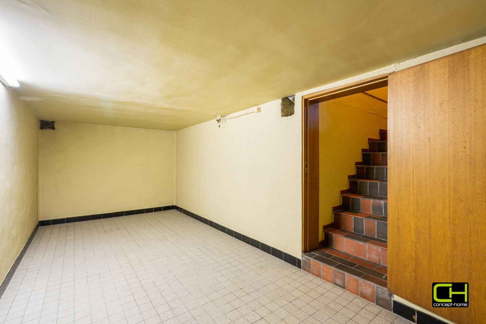 Goed onderhouden bungalow met 3 slaapkamers en bureau foto 20