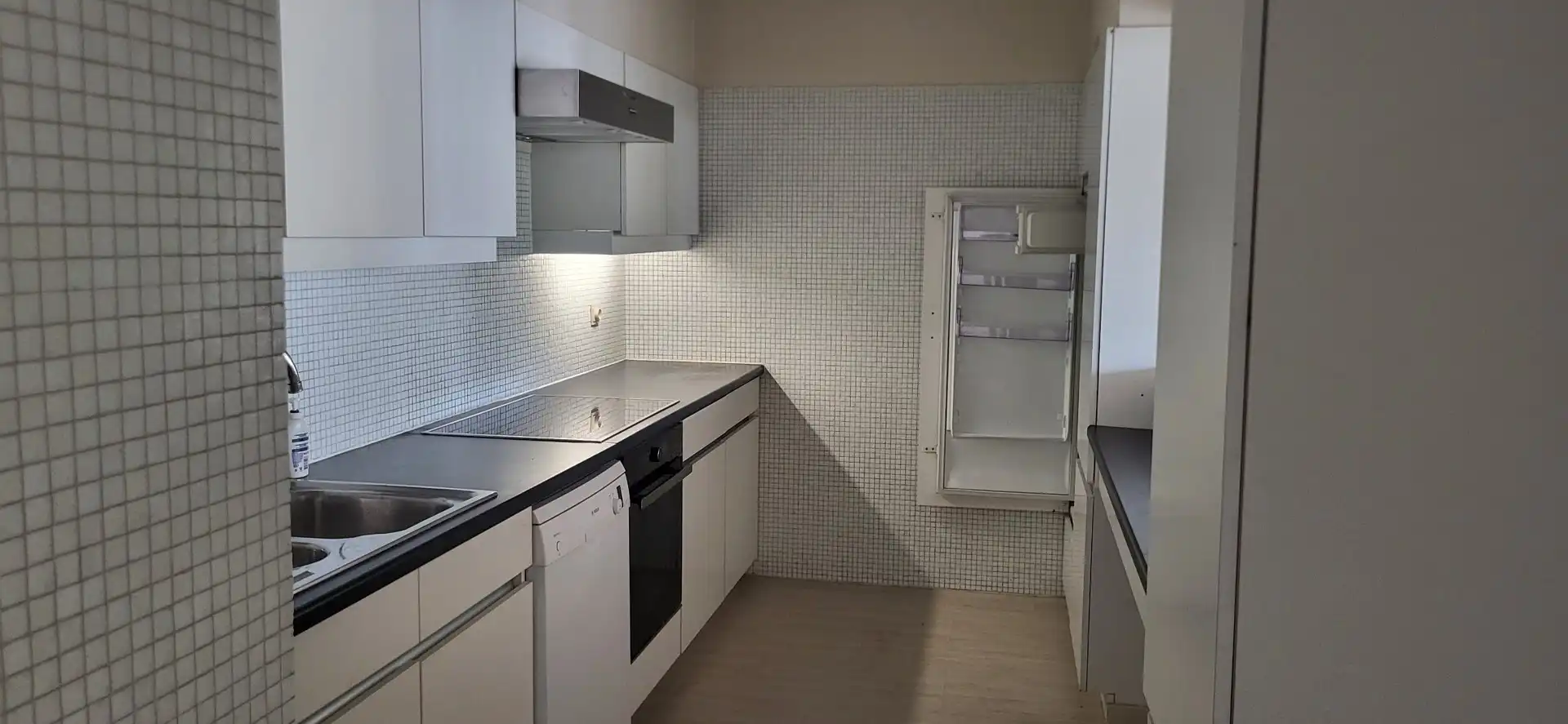 Volledig te renoveren appartement 121m² + 26m² terras. foto 3