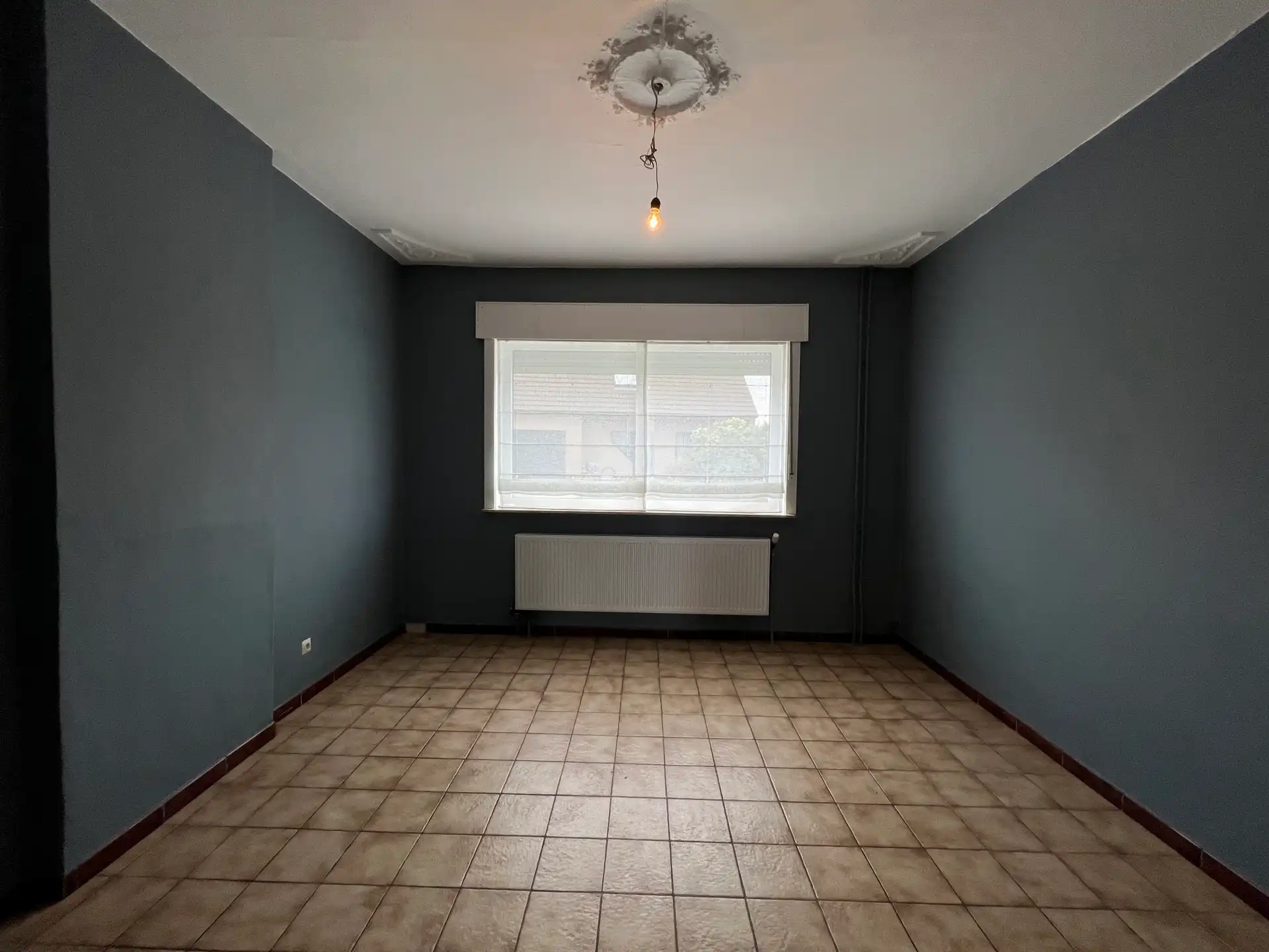 Fantastisch mooi en rustig gelegen te renoveren woning  foto 6
