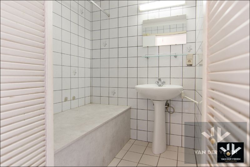 Praktisch 2 SLPK-appartement op centrale ligging te Houthalen foto 12