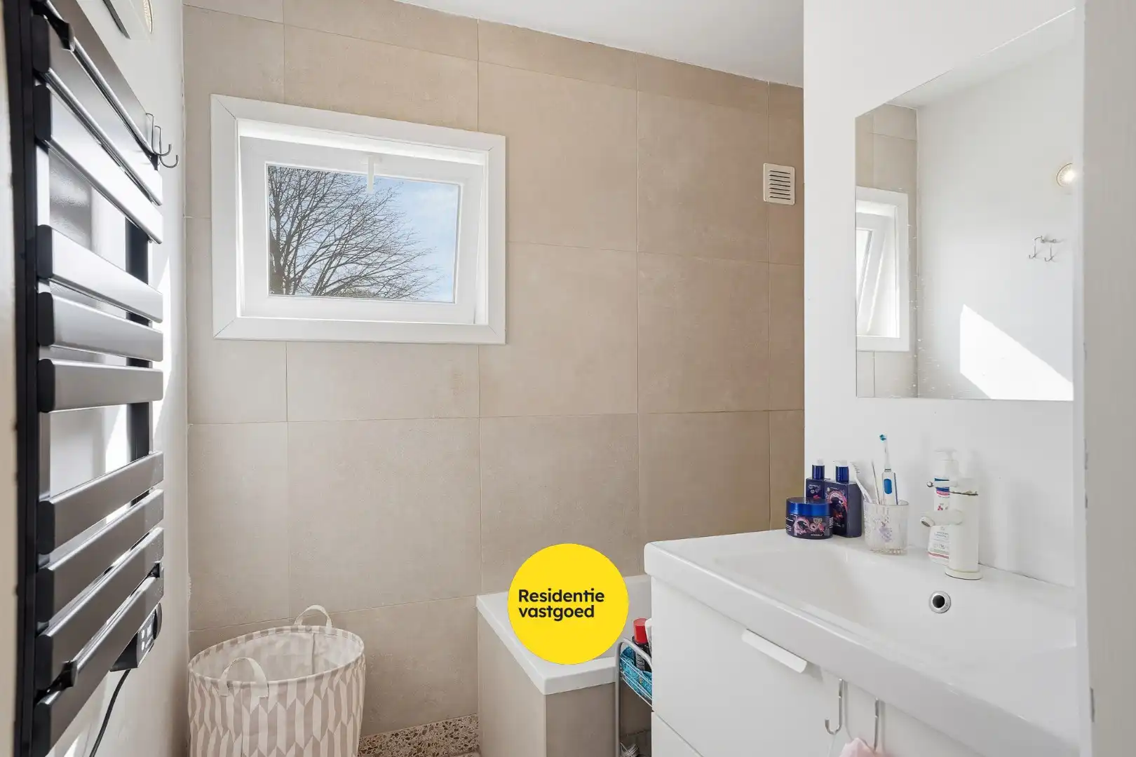 Halfopen bebouwing in een rustige woonwijk te Loppem foto 15