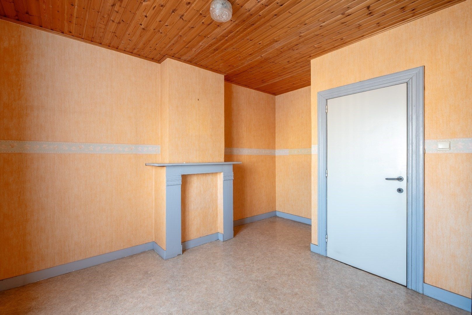 Rijwoning in Geel centrum met tuin en  3 slaapkamers . foto 10